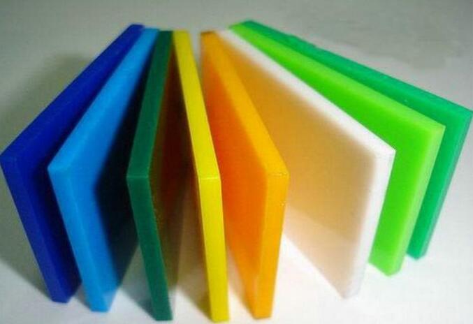 Conseils pour le recuit de pièces en feuille acrylique