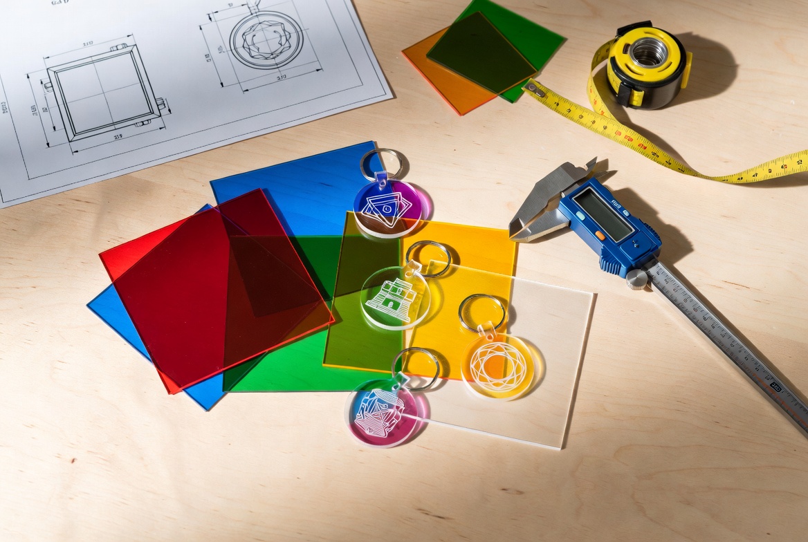 Solutions artisanales et OEM en acrylique