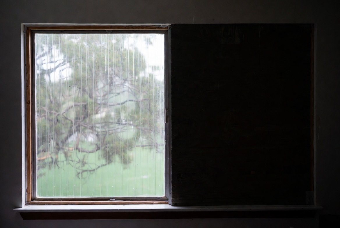 Clear Polycarbonate Vs Plywood WindowClear Polycarbonate Vs Plywood Window.jpg