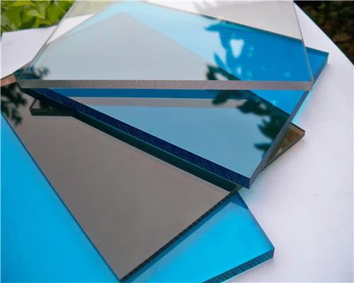 fournisseurs de feuilles solides en polycarbonate bleu